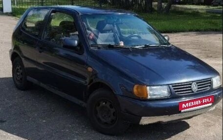 Volkswagen Polo III рестайлинг, 1995 год, 100 000 рублей, 3 фотография