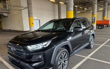 Toyota RAV4, 2024 год, 4 800 000 рублей, 3 фотография