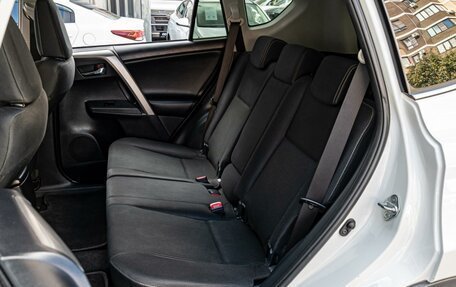 Toyota RAV4, 2015 год, 1 990 000 рублей, 9 фотография
