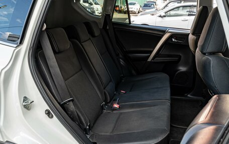Toyota RAV4, 2015 год, 1 990 000 рублей, 7 фотография
