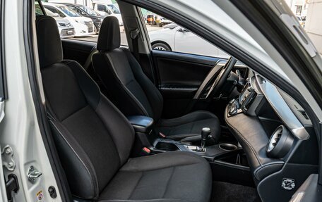 Toyota RAV4, 2015 год, 1 990 000 рублей, 8 фотография