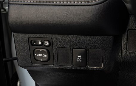 Toyota RAV4, 2015 год, 1 990 000 рублей, 18 фотография