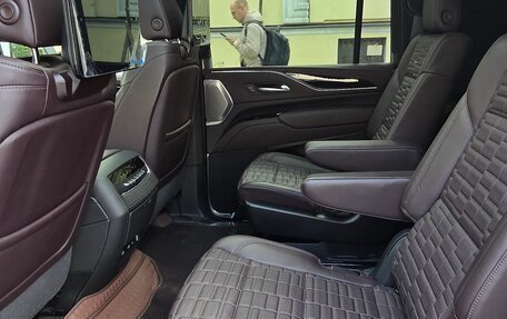 Cadillac Escalade V, 2023 год, 14 650 000 рублей, 10 фотография