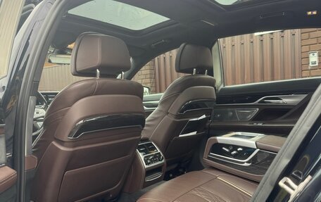 BMW 7 серия, 2017 год, 3 100 000 рублей, 13 фотография