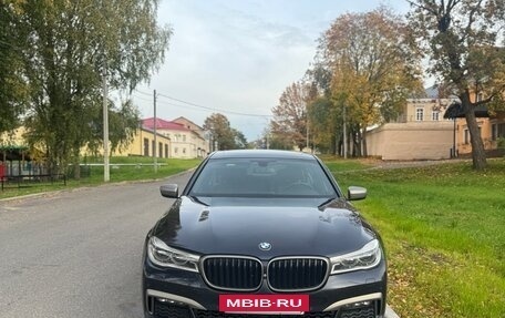 BMW 7 серия, 2017 год, 3 100 000 рублей, 2 фотография