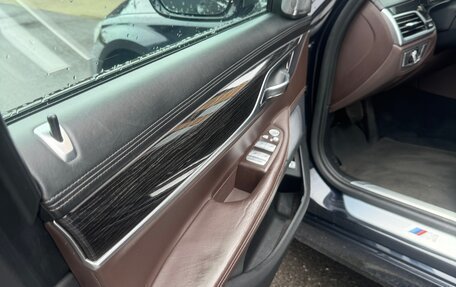 BMW 7 серия, 2017 год, 3 100 000 рублей, 15 фотография