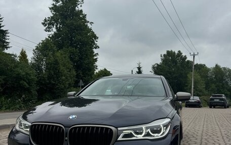 BMW 7 серия, 2017 год, 3 100 000 рублей, 19 фотография