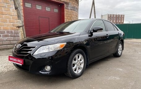 Toyota Camry, 2011 год, 1 300 000 рублей, 2 фотография