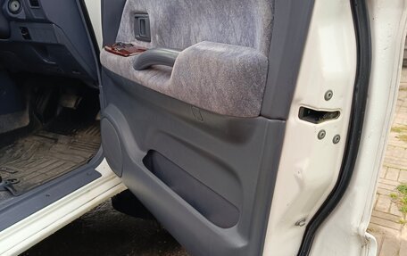 Toyota Land Cruiser Prado 90 рестайлинг, 1998 год, 1 200 000 рублей, 12 фотография