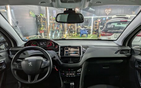 Peugeot 208 II, 2013 год, 649 000 рублей, 11 фотография