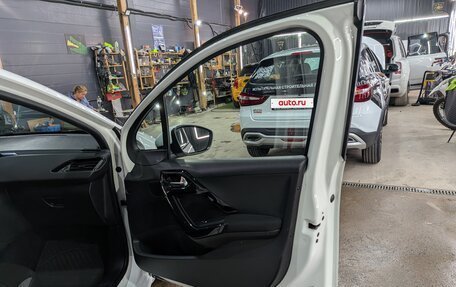 Peugeot 208 II, 2013 год, 649 000 рублей, 15 фотография