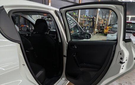 Peugeot 208 II, 2013 год, 649 000 рублей, 17 фотография
