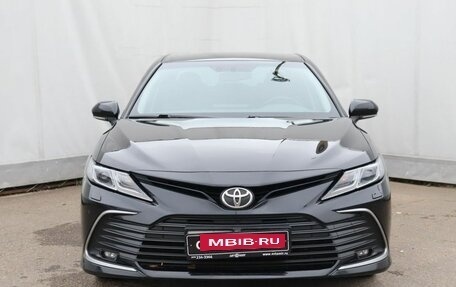 Toyota Camry, 2021 год, 3 050 000 рублей, 2 фотография