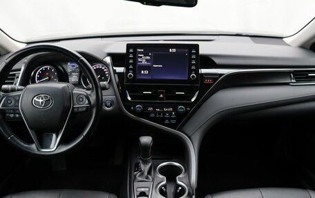 Toyota Camry, 2021 год, 3 050 000 рублей, 14 фотография