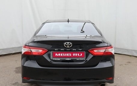 Toyota Camry, 2021 год, 3 050 000 рублей, 5 фотография