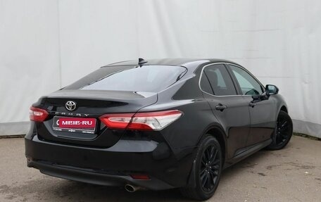 Toyota Camry, 2021 год, 3 050 000 рублей, 4 фотография