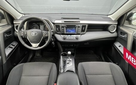 Toyota RAV4, 2016 год, 2 490 000 рублей, 14 фотография