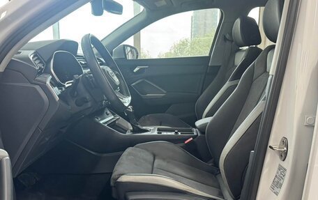 Audi Q3, 2023 год, 1 900 000 рублей, 8 фотография