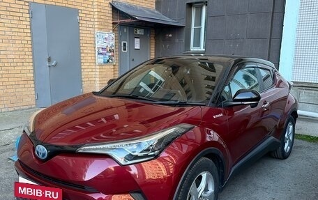 Toyota C-HR I рестайлинг, 2018 год, 2 050 000 рублей, 2 фотография