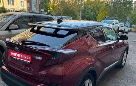 Toyota C-HR I рестайлинг, 2018 год, 2 050 000 рублей, 4 фотография