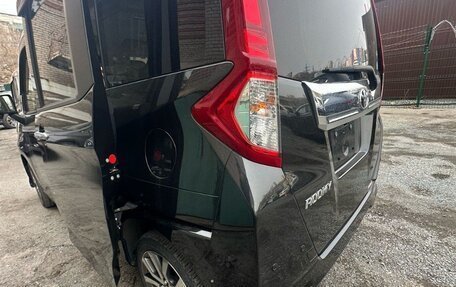 Toyota Roomy I, 2020 год, 1 500 000 рублей, 6 фотография