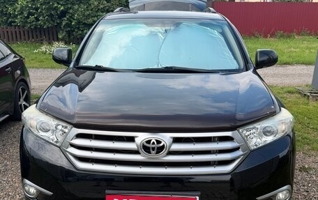 Toyota Highlander III, 2011 год, 2 200 000 рублей, 1 фотография