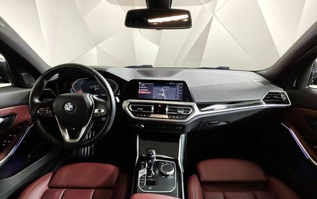 BMW 3 серия, 2021 год, 2 930 000 рублей, 11 фотография
