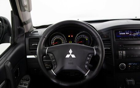 Mitsubishi Pajero IV, 2006 год, 1 499 000 рублей, 10 фотография