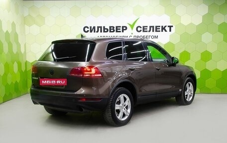 Volkswagen Touareg III, 2010 год, 1 470 000 рублей, 2 фотография