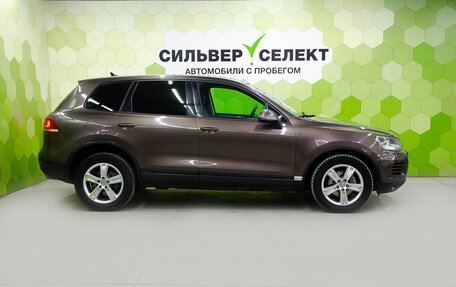 Volkswagen Touareg III, 2010 год, 1 470 000 рублей, 8 фотография