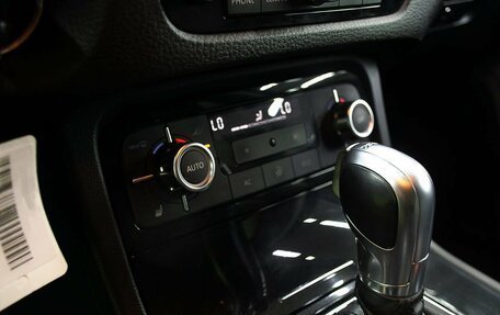 Volkswagen Touareg III, 2010 год, 1 470 000 рублей, 20 фотография