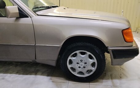 Mercedes-Benz W124, 1993 год, 570 000 рублей, 6 фотография