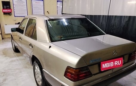 Mercedes-Benz W124, 1993 год, 570 000 рублей, 8 фотография