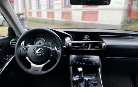 Lexus IS III, 2013 год, 2 399 000 рублей, 21 фотография