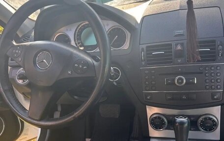 Mercedes-Benz C-Класс, 2007 год, 1 100 000 рублей, 3 фотография