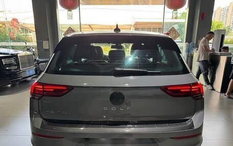Volkswagen Golf VIII, 2022 год, 1 650 000 рублей, 7 фотография