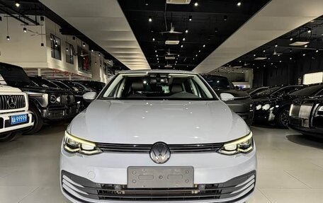 Volkswagen Golf VIII, 2022 год, 1 650 000 рублей, 2 фотография