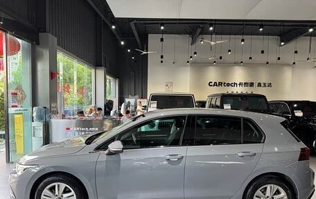 Volkswagen Golf VIII, 2022 год, 1 650 000 рублей, 4 фотография