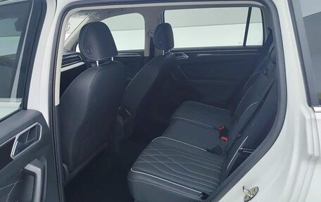 Volkswagen Tiguan II, 2024 год, 2 990 000 рублей, 11 фотография