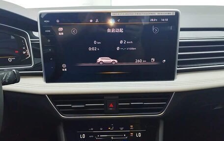 Volkswagen Tiguan II, 2024 год, 2 990 000 рублей, 13 фотография