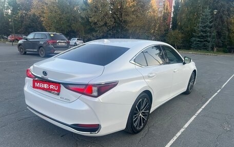 Lexus ES VII, 2022 год, 4 500 000 рублей, 17 фотография