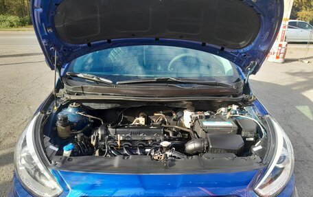 Hyundai Solaris II рестайлинг, 2013 год, 928 000 рублей, 39 фотография