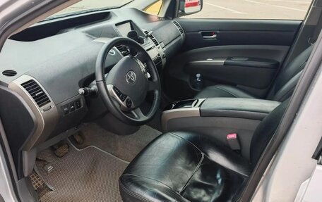 Toyota Prius, 2009 год, 690 000 рублей, 1 фотография