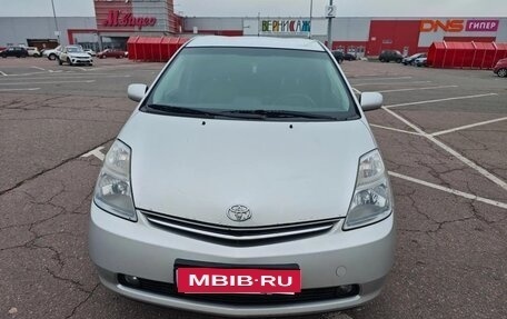 Toyota Prius, 2009 год, 690 000 рублей, 4 фотография