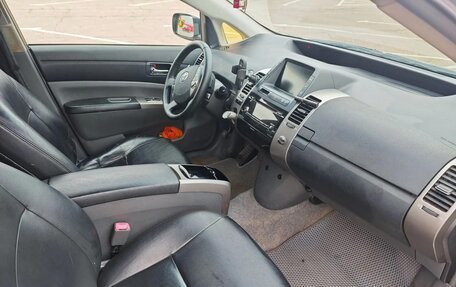 Toyota Prius, 2009 год, 690 000 рублей, 8 фотография