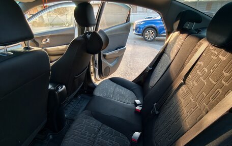 KIA Rio III рестайлинг, 2014 год, 1 100 000 рублей, 14 фотография