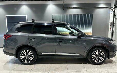 Mitsubishi Outlander III рестайлинг 3, 2019 год, 2 220 000 рублей, 4 фотография