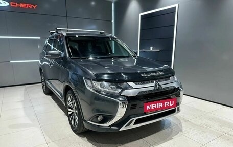 Mitsubishi Outlander III рестайлинг 3, 2019 год, 2 220 000 рублей, 3 фотография