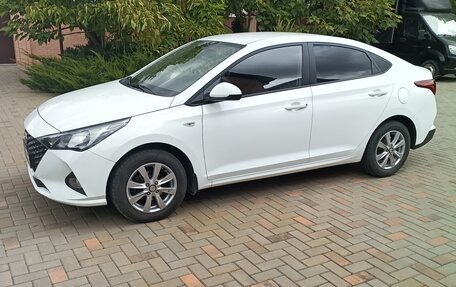 Hyundai Solaris II рестайлинг, 2020 год, 1 649 000 рублей, 4 фотография