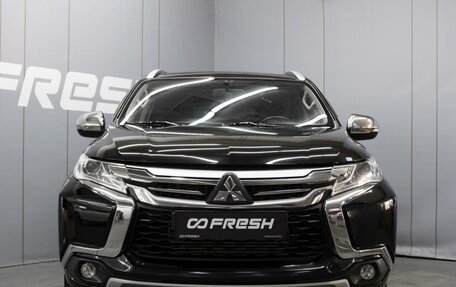 Mitsubishi Pajero Sport III рестайлинг, 2019 год, 2 790 000 рублей, 3 фотография